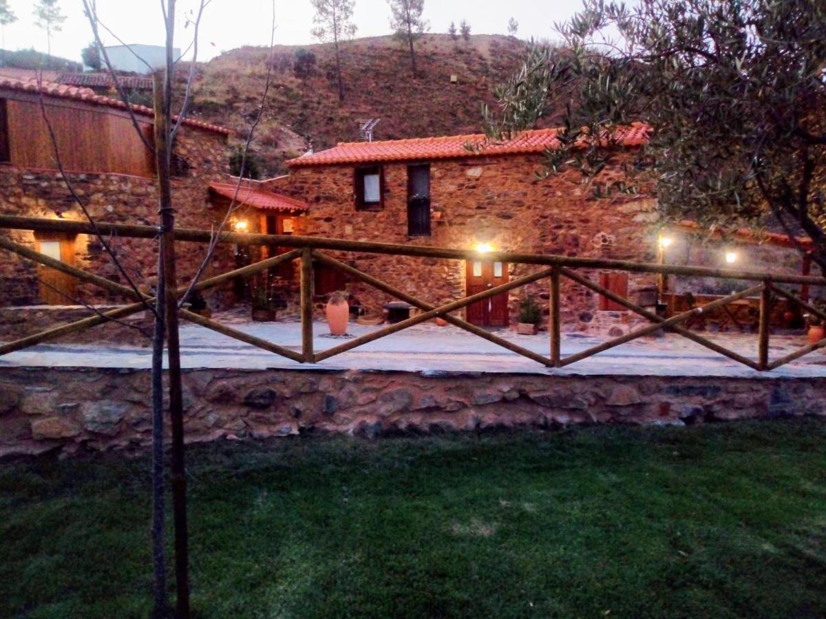 Вилла Refugio Do Raposo/Casa Deneb Montes da Senhora Экстерьер фото